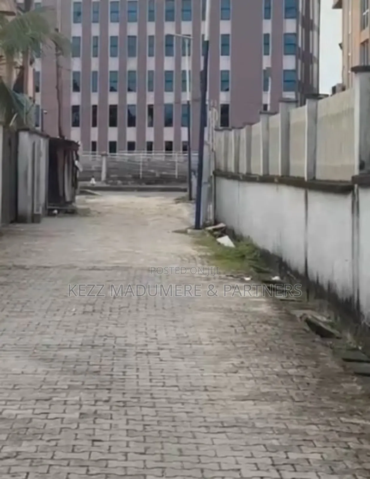 For Sale : A Fenced/ Gated 1 Plot Off Sani Abacha Rd,New Gra
