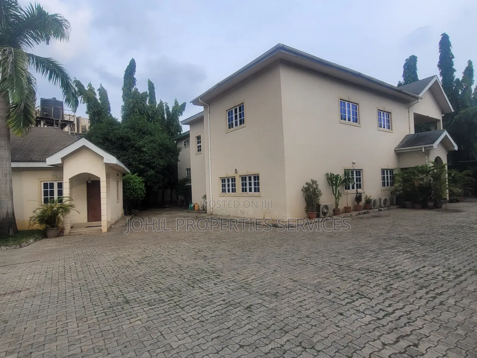 7bdrm Duplex in Maitama for sale