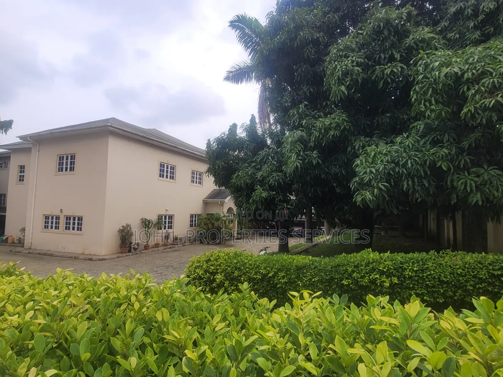 7bdrm Duplex in Maitama for sale