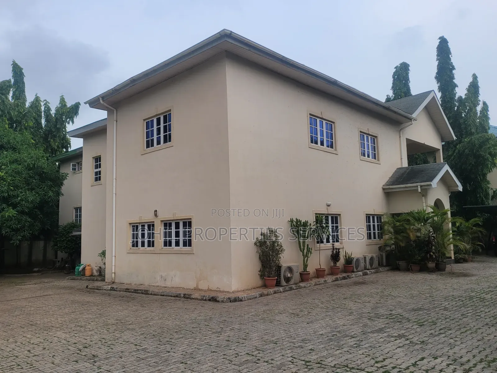 7bdrm Duplex in Maitama for sale