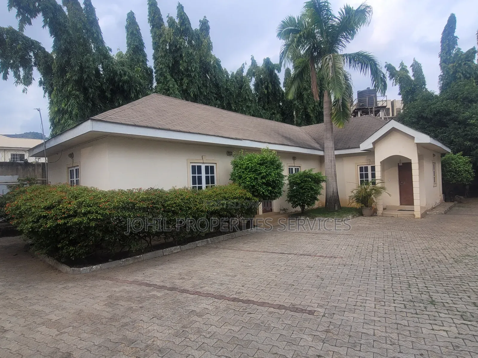 7bdrm Duplex in Maitama for sale