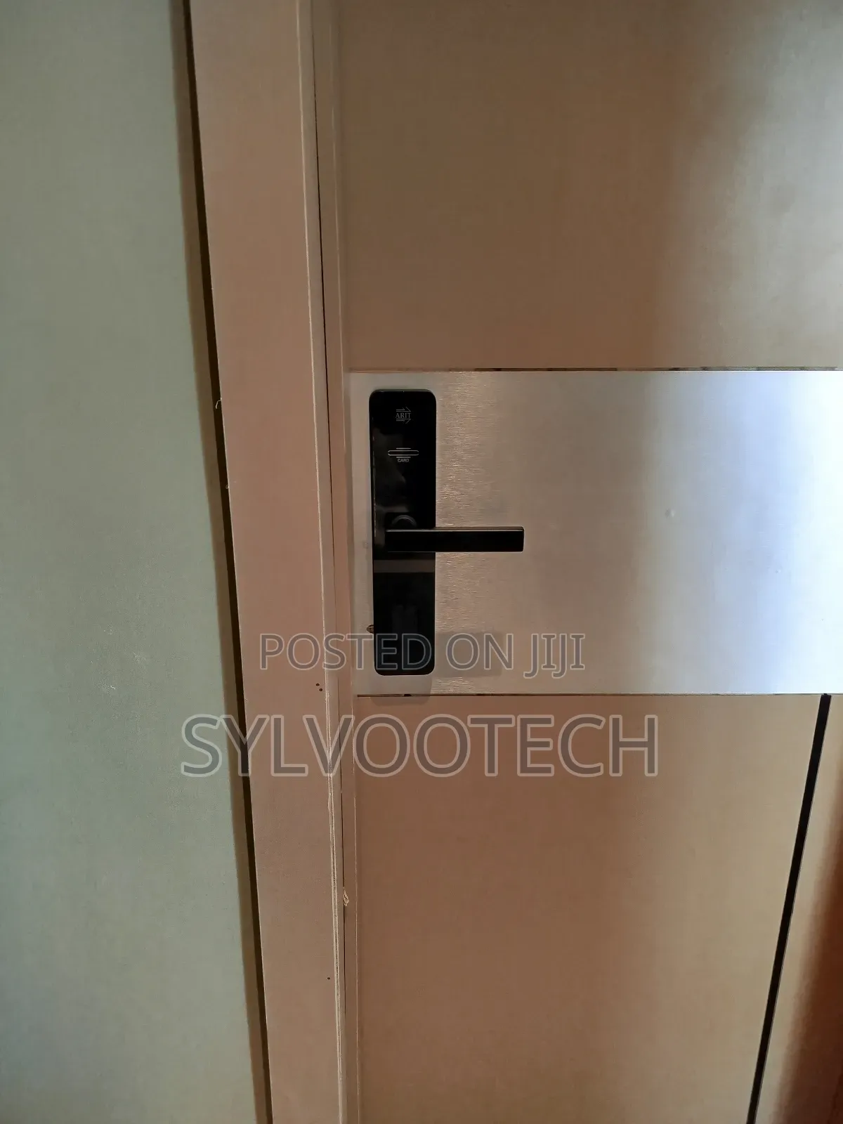 Smart Hotel Door Lock Installation