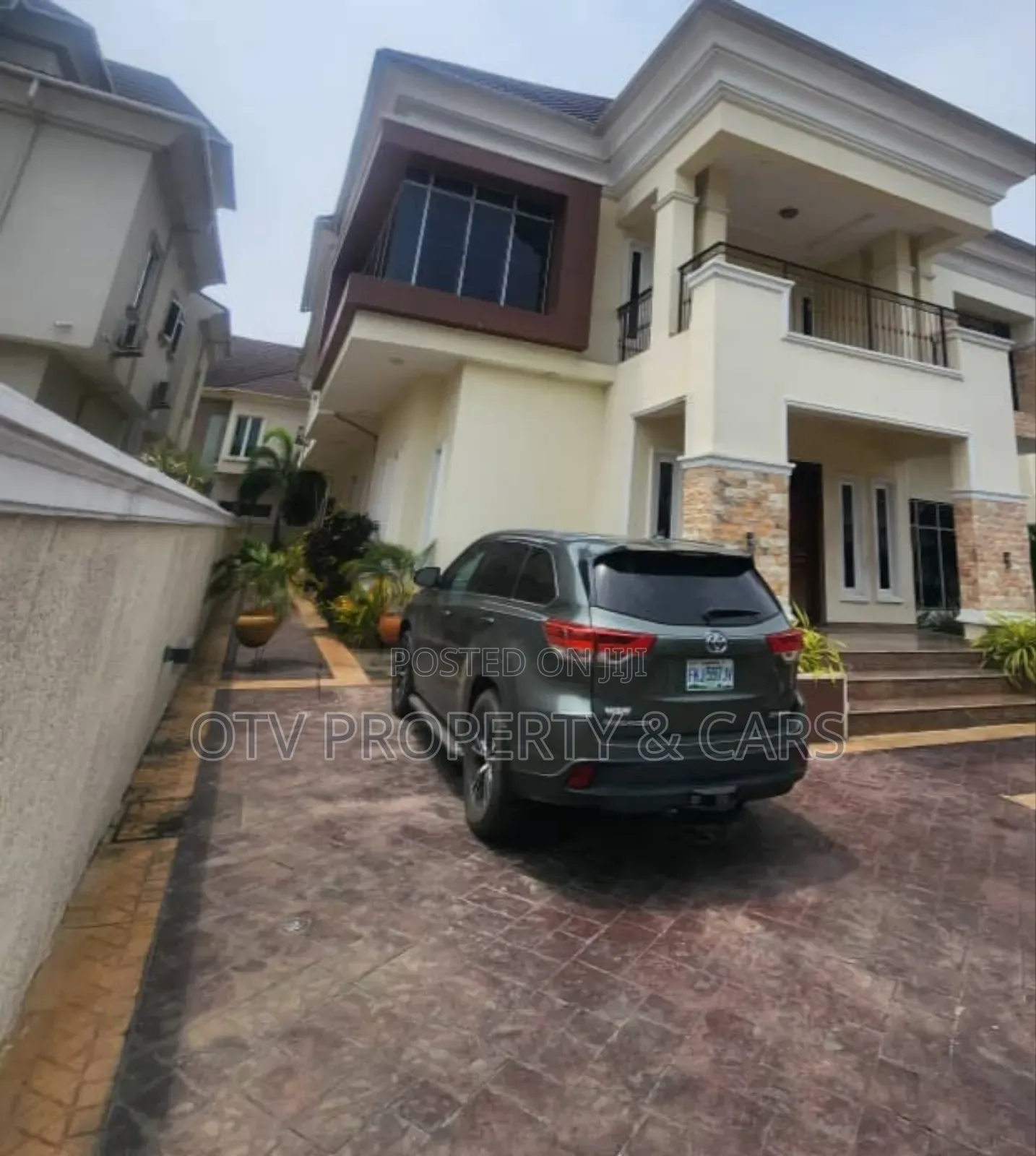 Furnished 6bdrm House in Lekki for sale