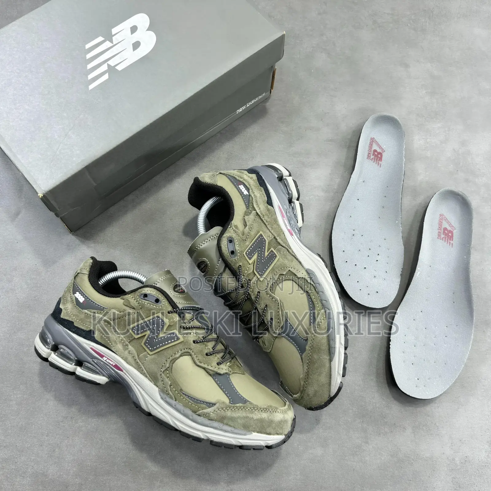 Original New Balance 2002r Ripstop Protection Park Sneakers