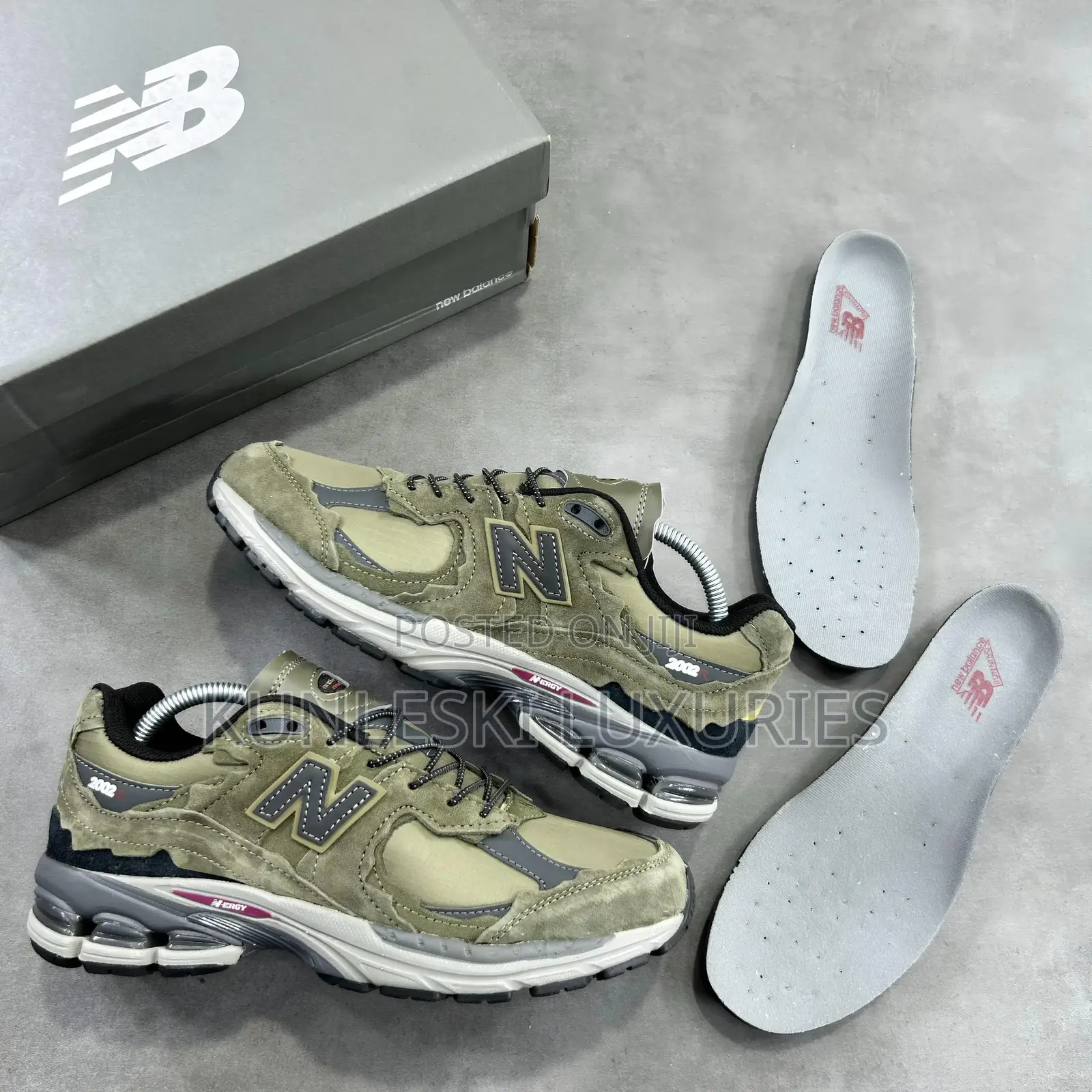Original New Balance 2002r Ripstop Protection Park Sneakers