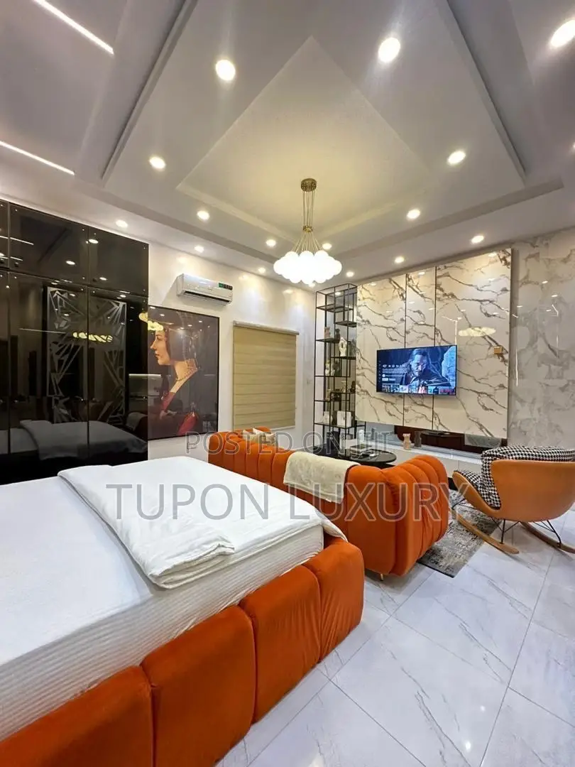 Standard Luxury Studio Apartment in Chevron