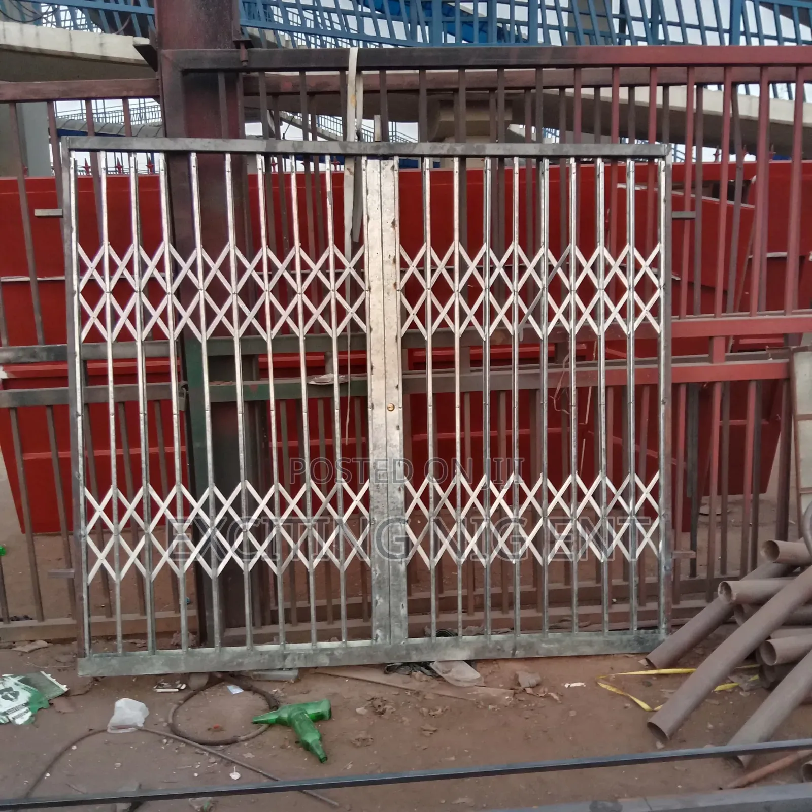 Collapsible Gate Entrance