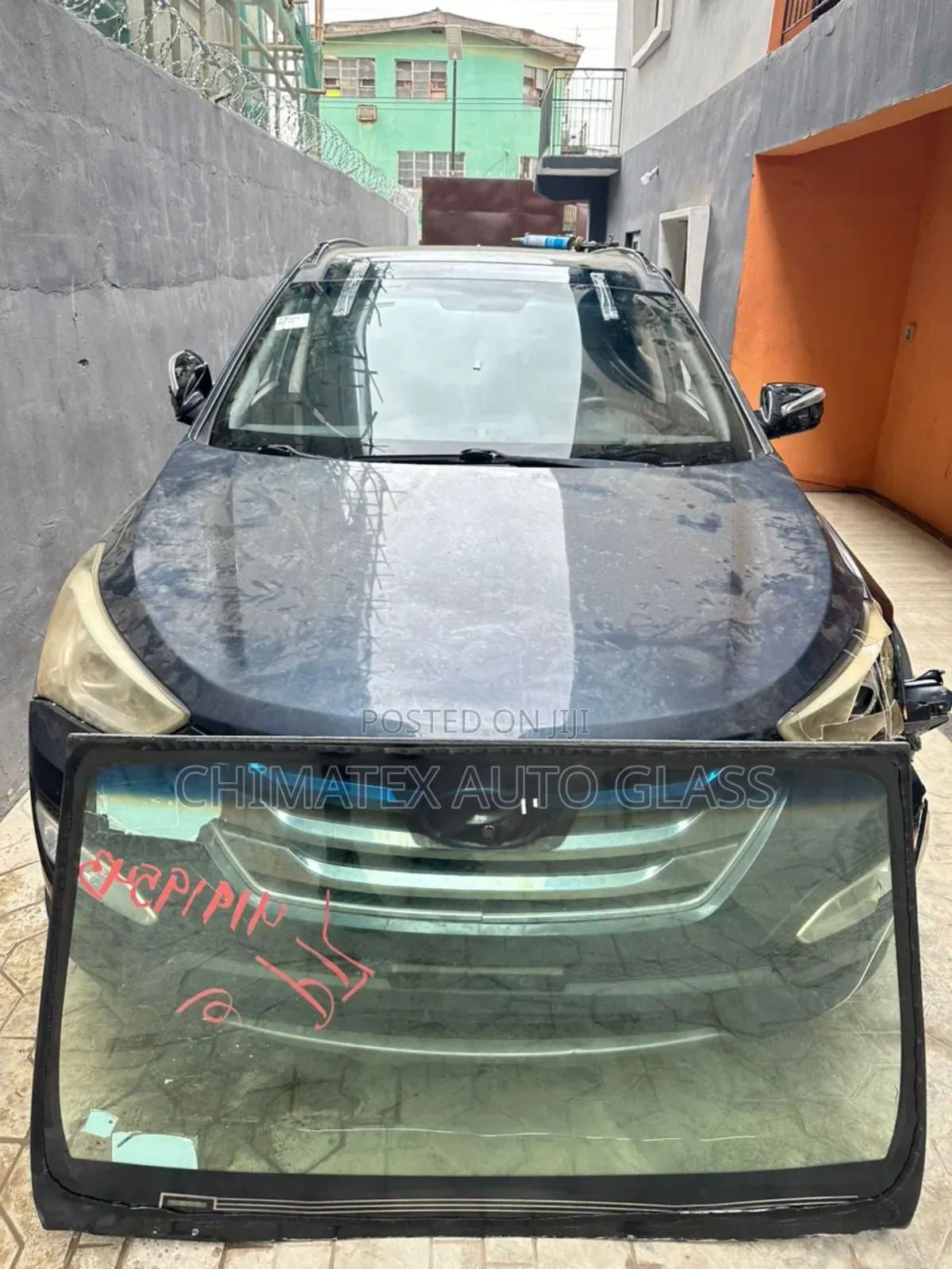Hyundai Santafe 2014 Windscreen Glass We Deliver & Install
