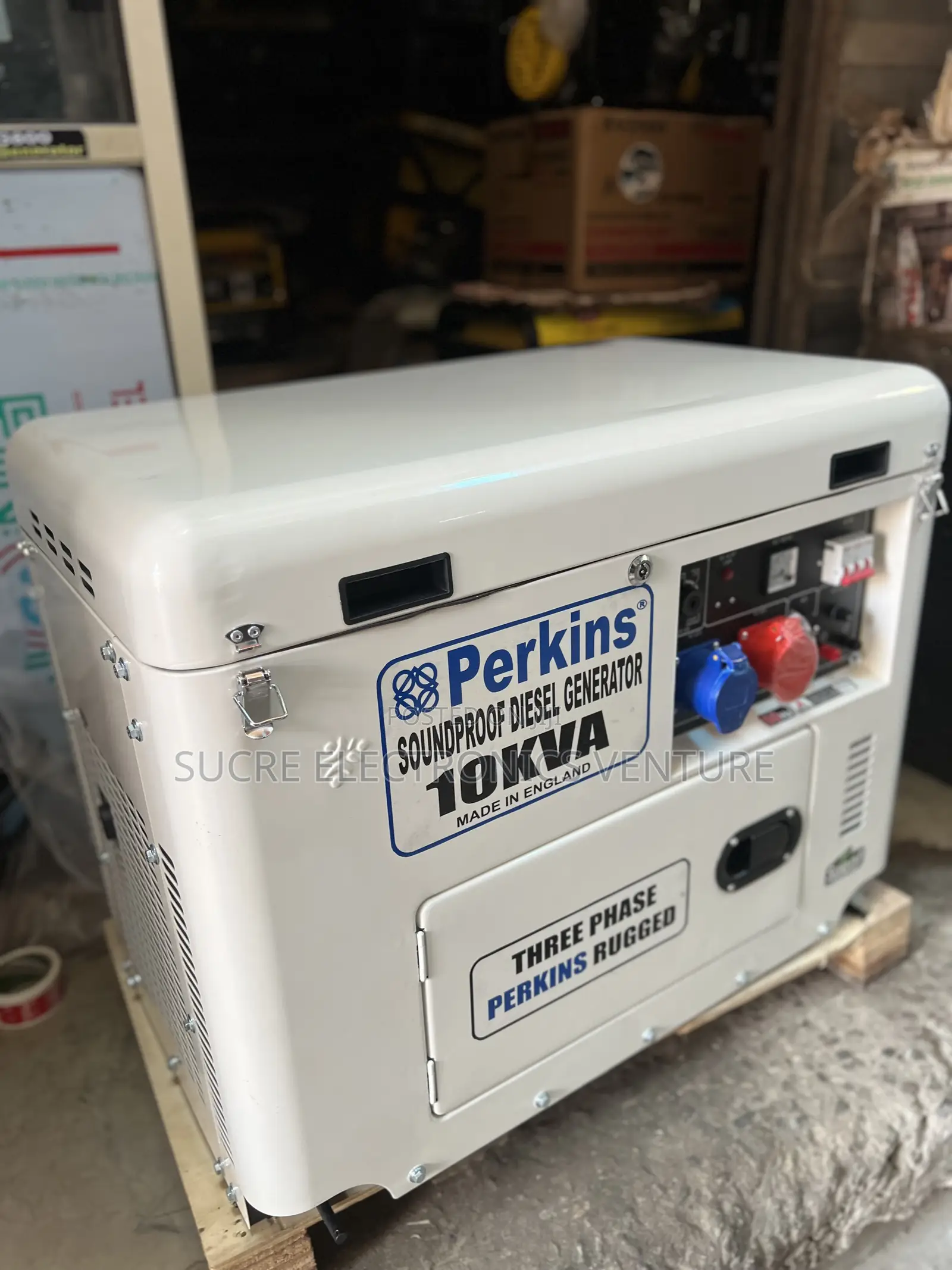 New 10/10.5kva Perkins Diesel Soundproof Generator (Copper)