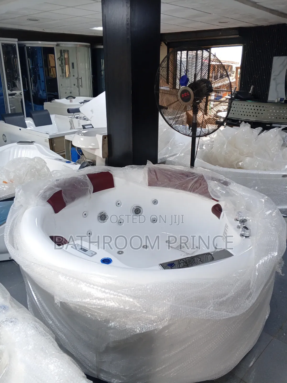 Luxury Round Jacuzzi