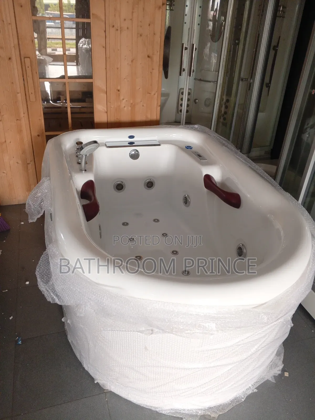Unique Luxury Cuputerize Jacuzzi
