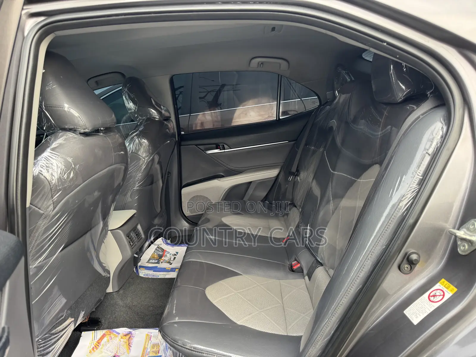 Toyota Camry XLE (2.5L 4cyl 8A) 2019 Gray