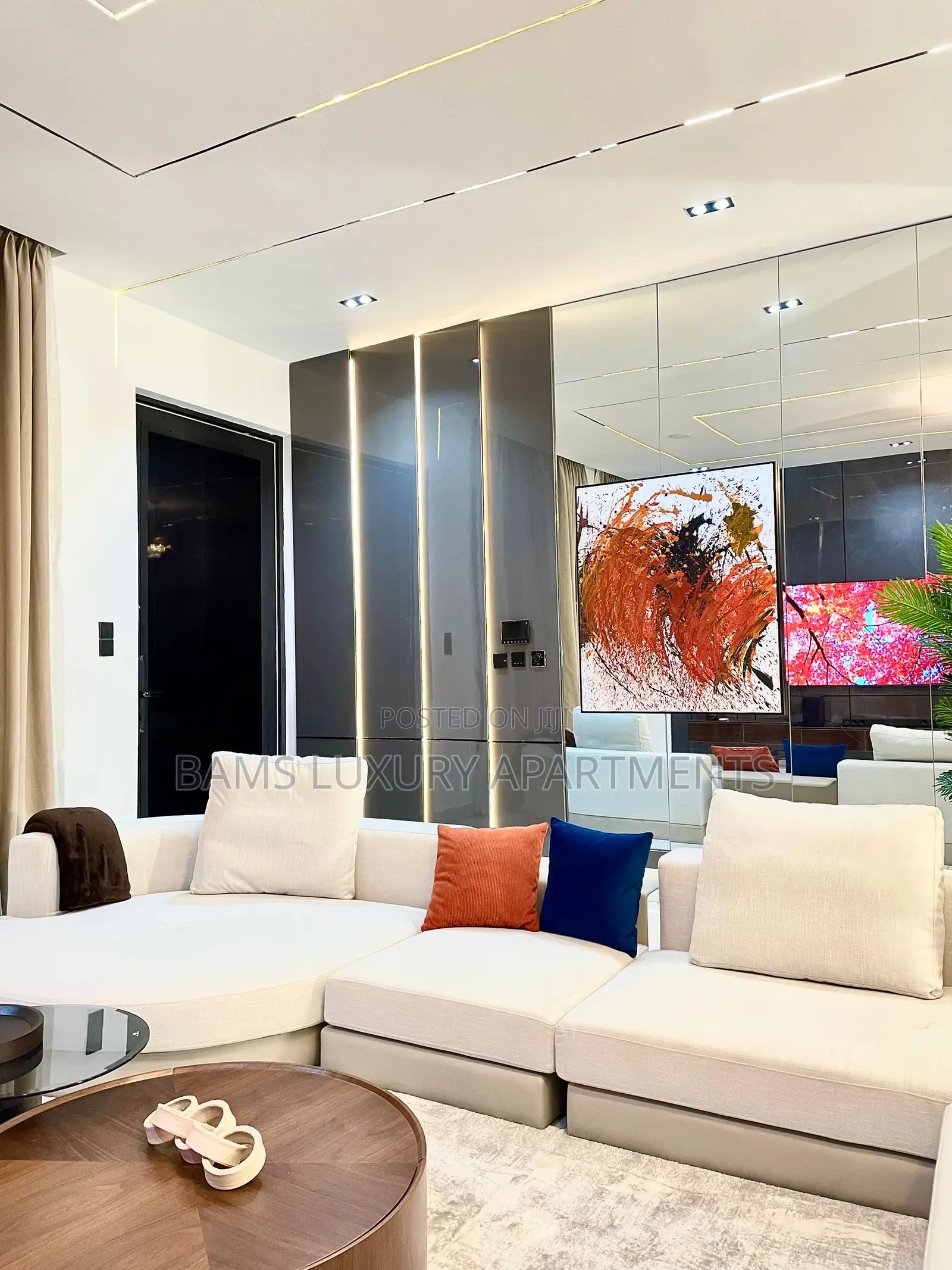 5 Beds Apartment for Stay and Party