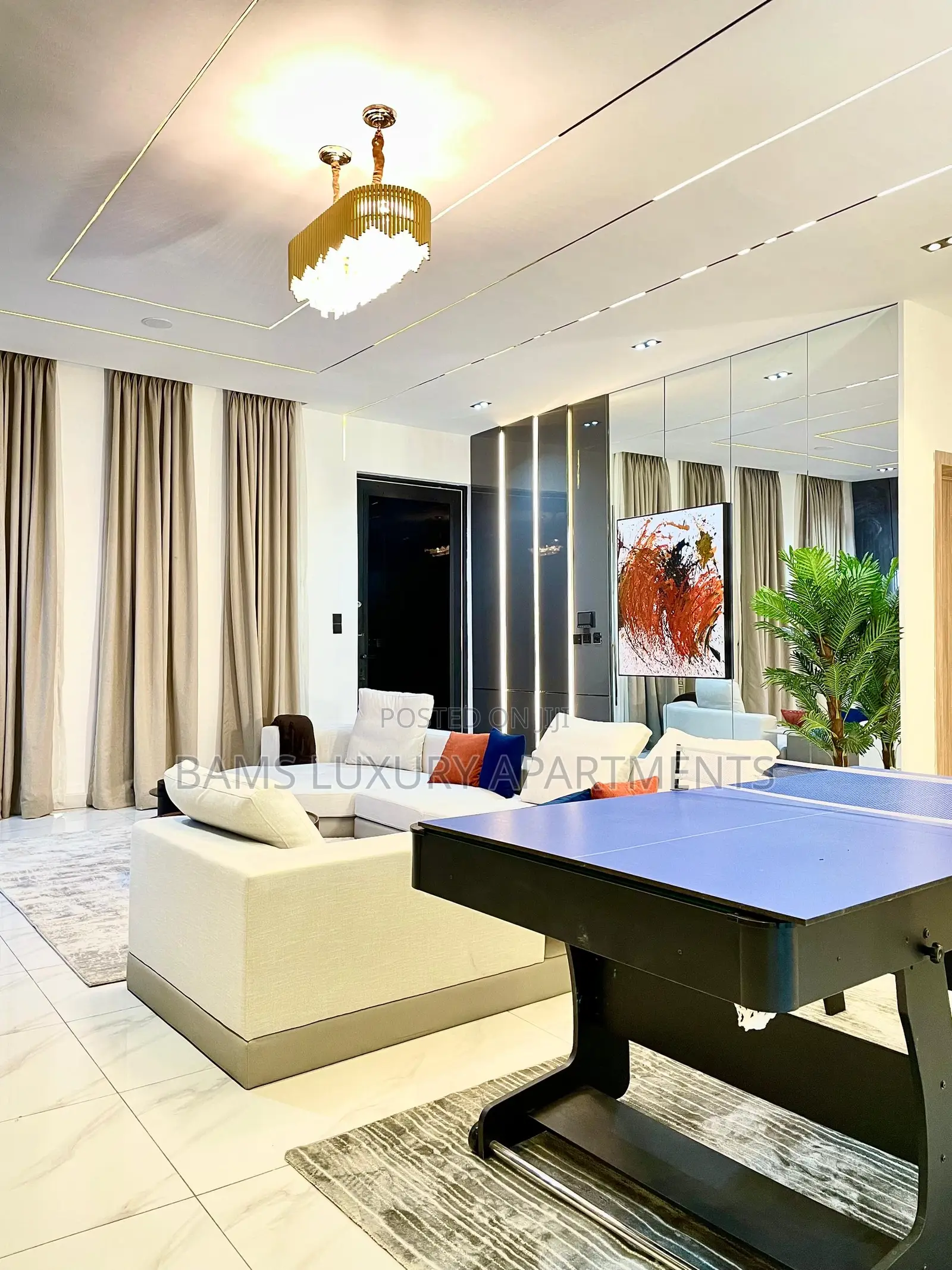 5 Beds Apartment for Stay and Party