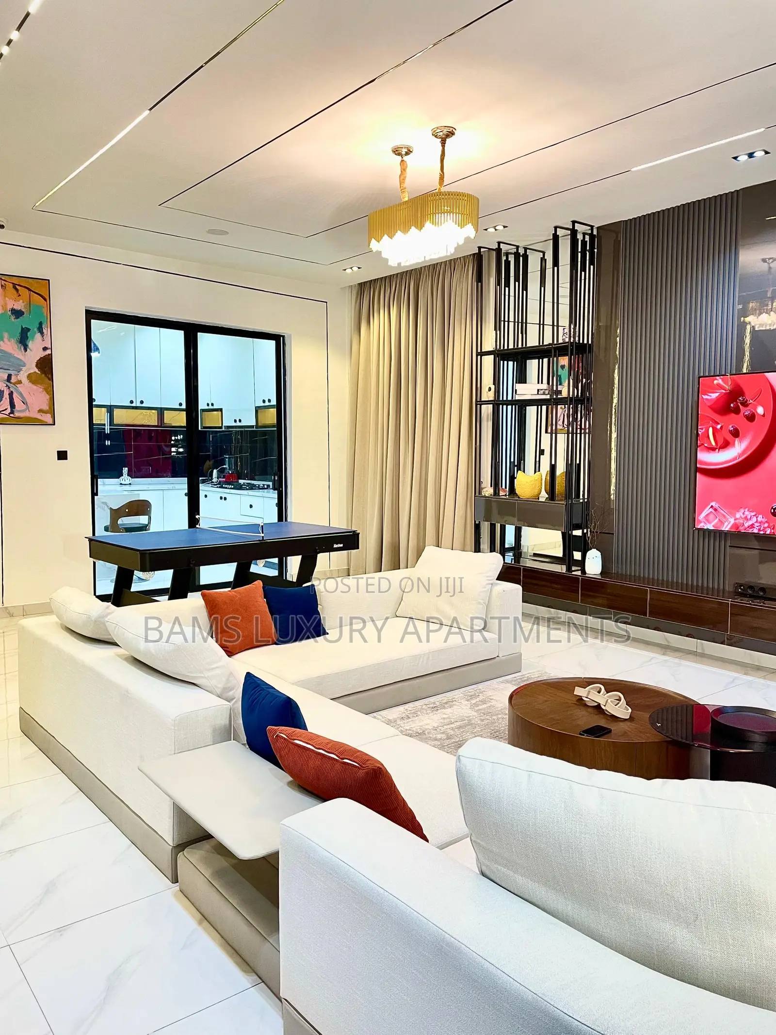 5 Beds Apartment for Stay and Party