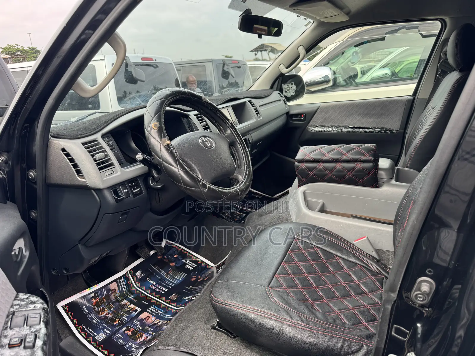Toyota HiAce 2010 Black