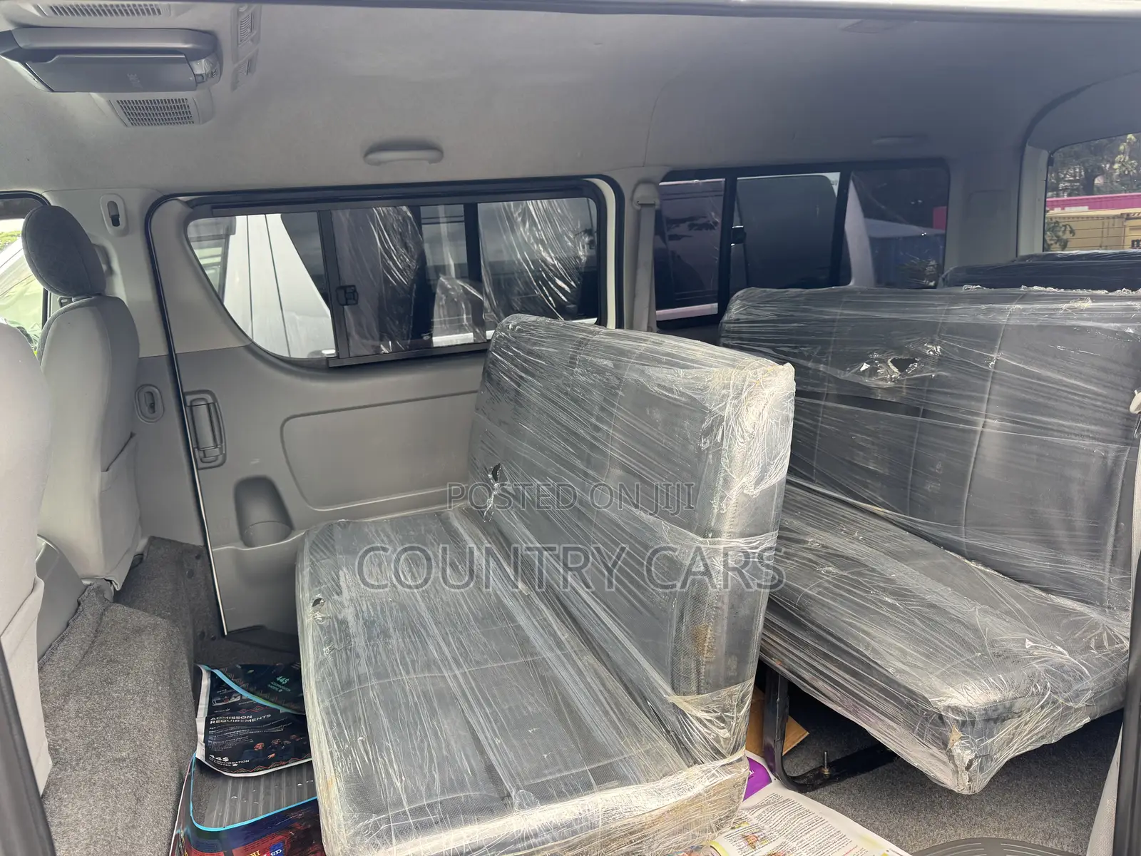 Toyota HiAce 2015 White