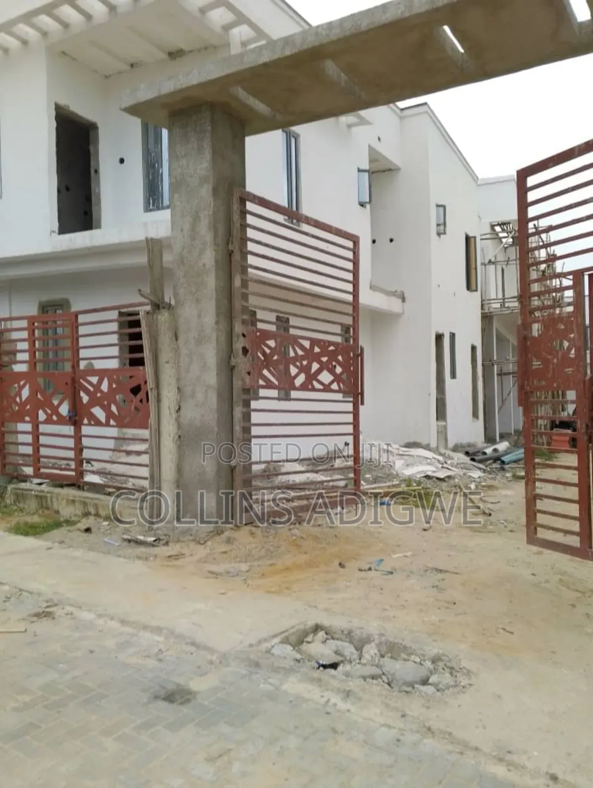 3bdrm Duplex in Service Estate for sale