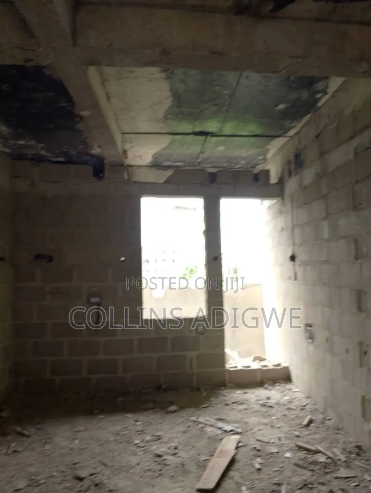 Mini Flat in Service Estate for sale