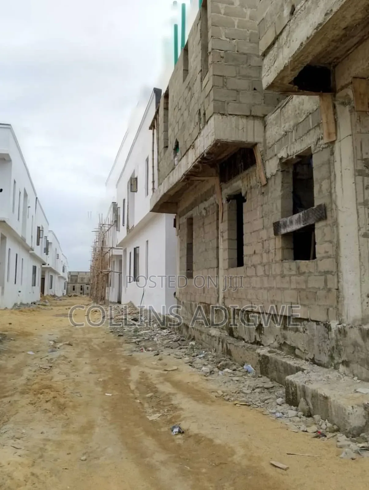 Mini Flat in Service Estate for sale