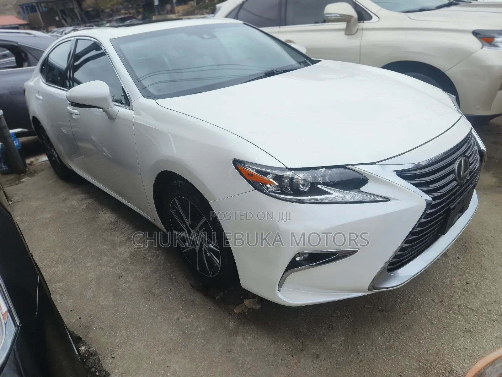 Lexus ES 350 FWD 2016 White