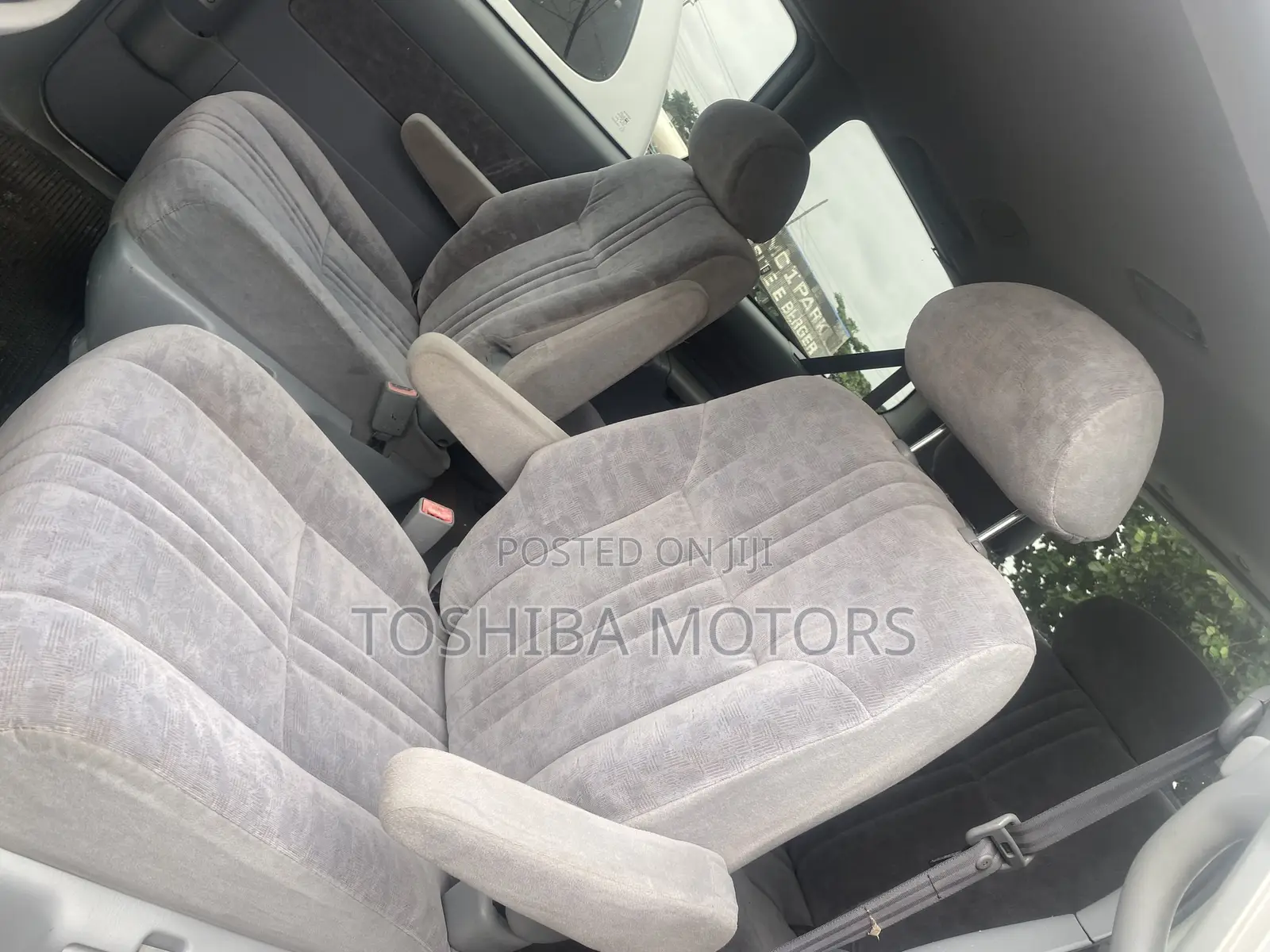 Toyota Sienna LE 2002 Silver