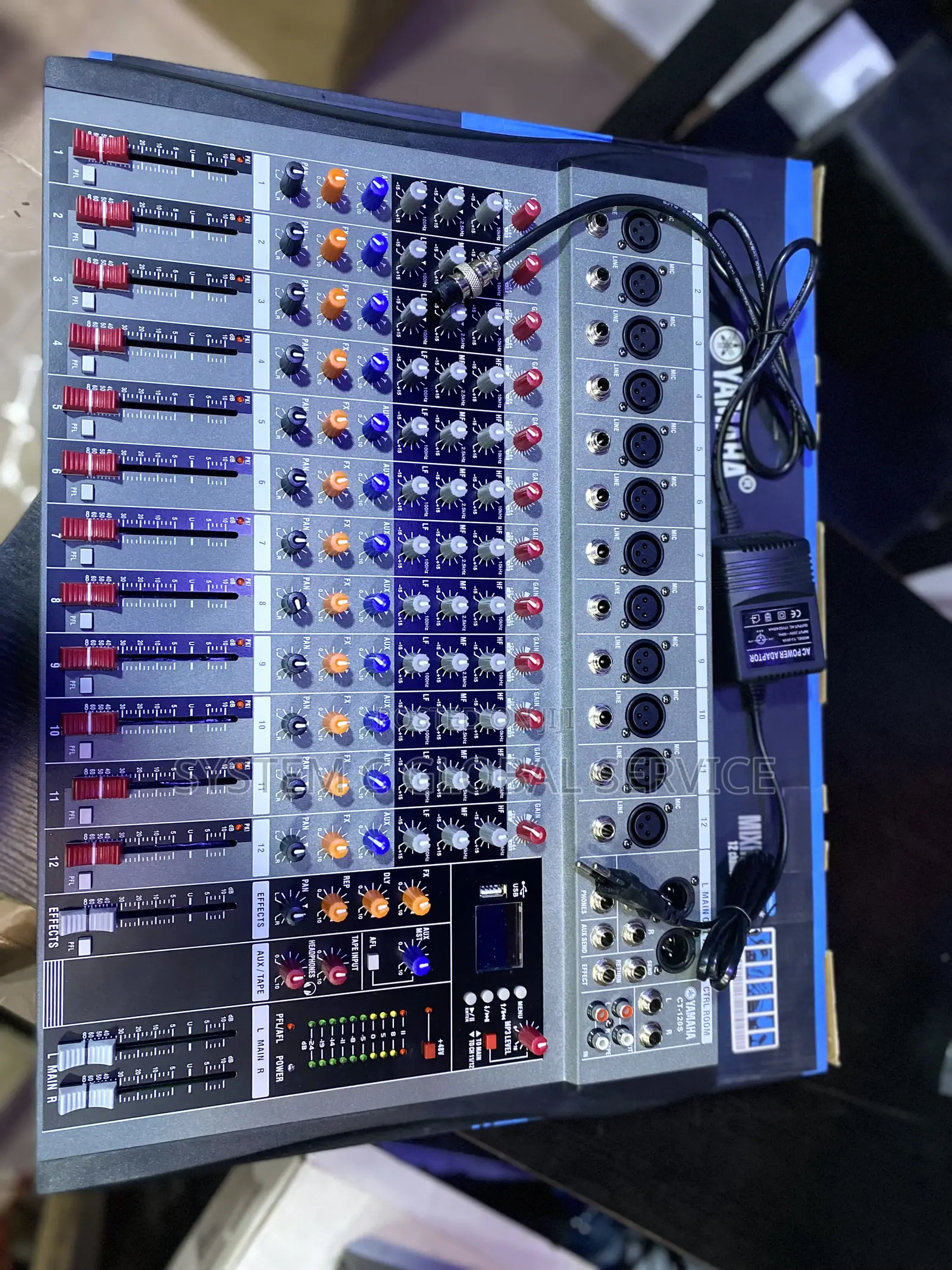 Yamaha Ct-12s Console Mixer