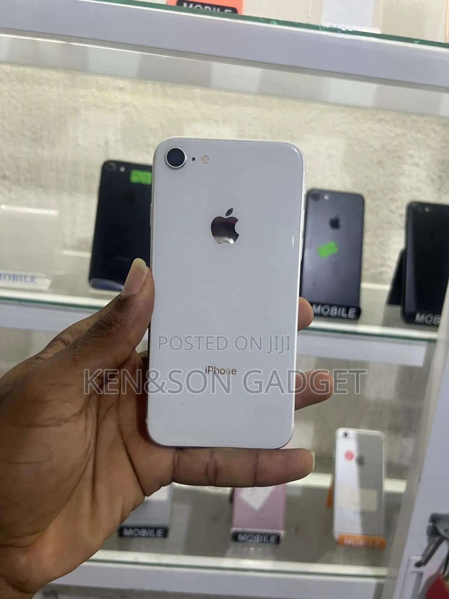 Apple iPhone 8 64 GB White