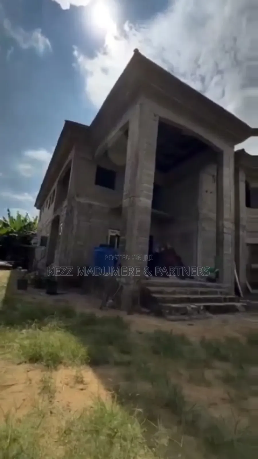 6bdrm Duplex in Mandela Estate Sars for sale