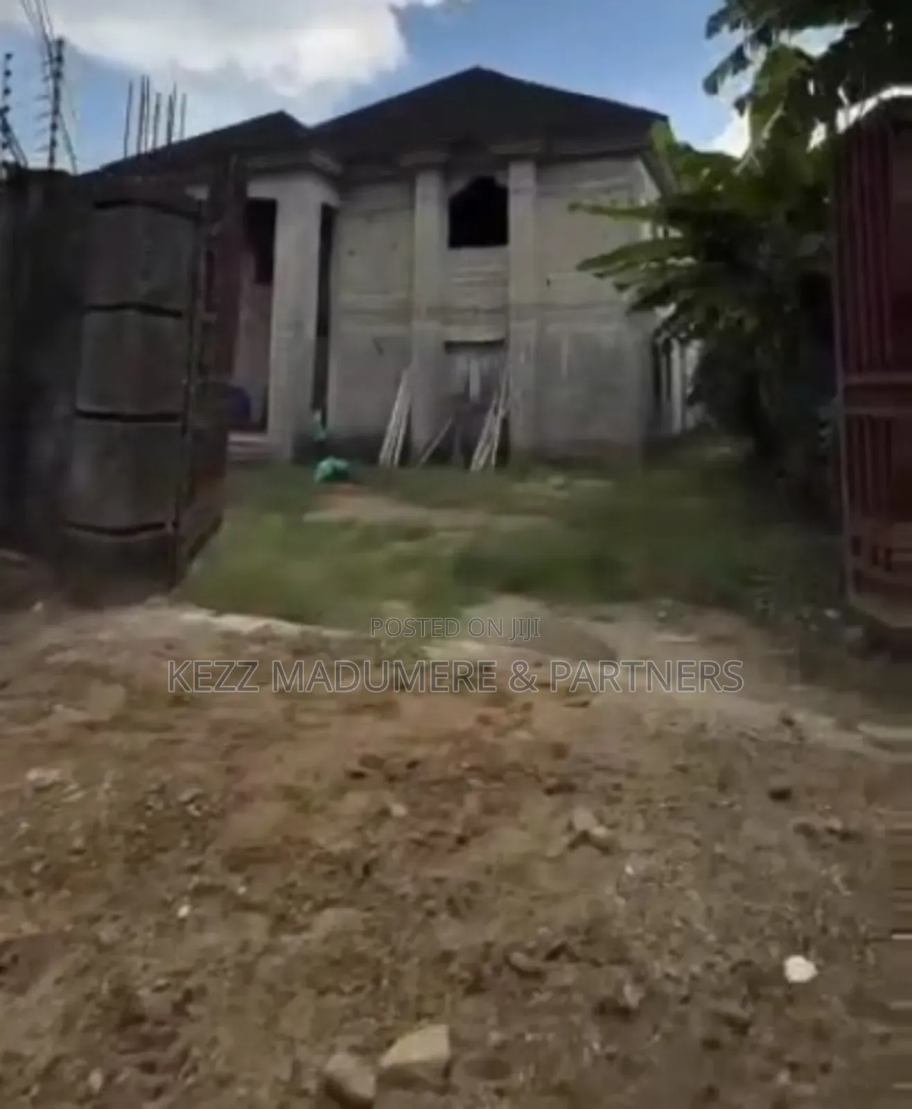 6bdrm Duplex in Mandela Estate Sars for sale