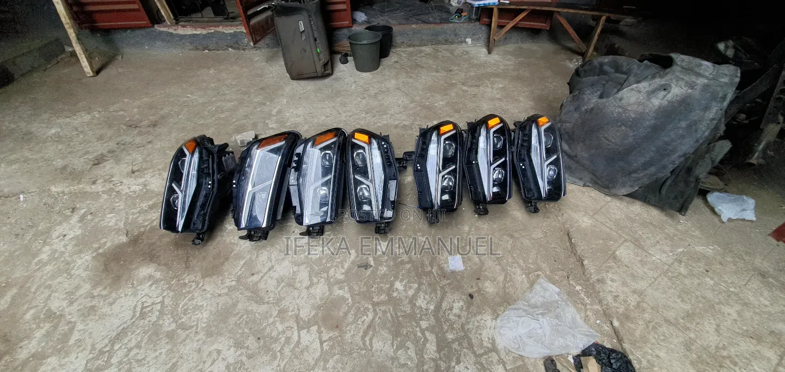 Headlights Volkswagen Atlas Cross Sport