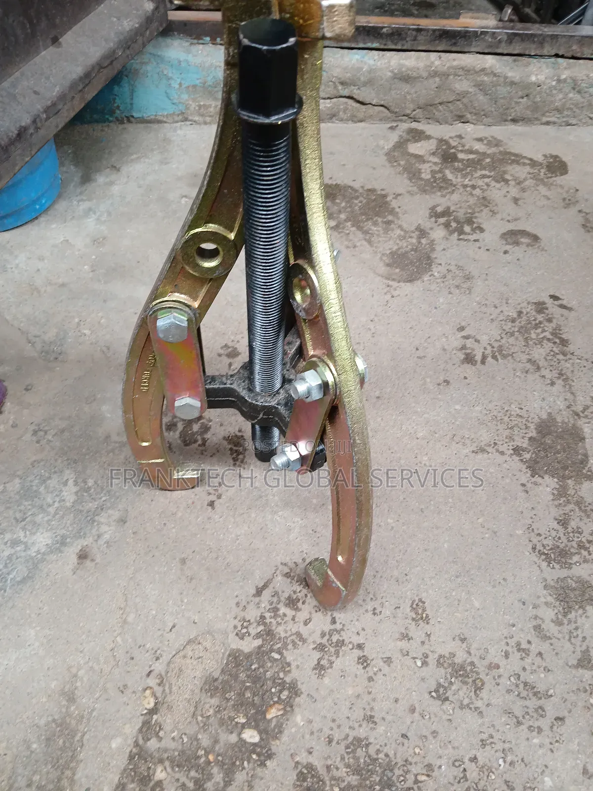 Bearing Puller 24"