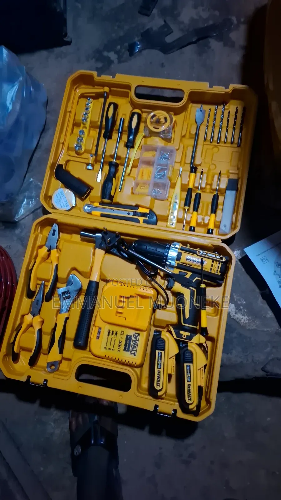 Original Dewalt Tool Box With Screw Machine and 2 Battery