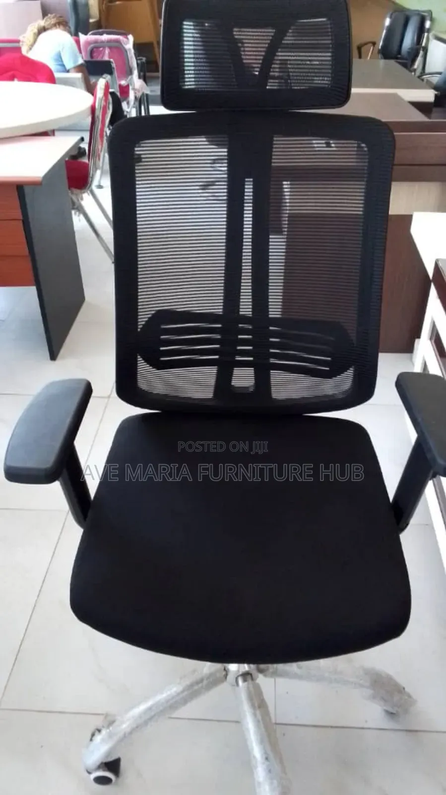 Ergonomic Swivel Office Chair.
