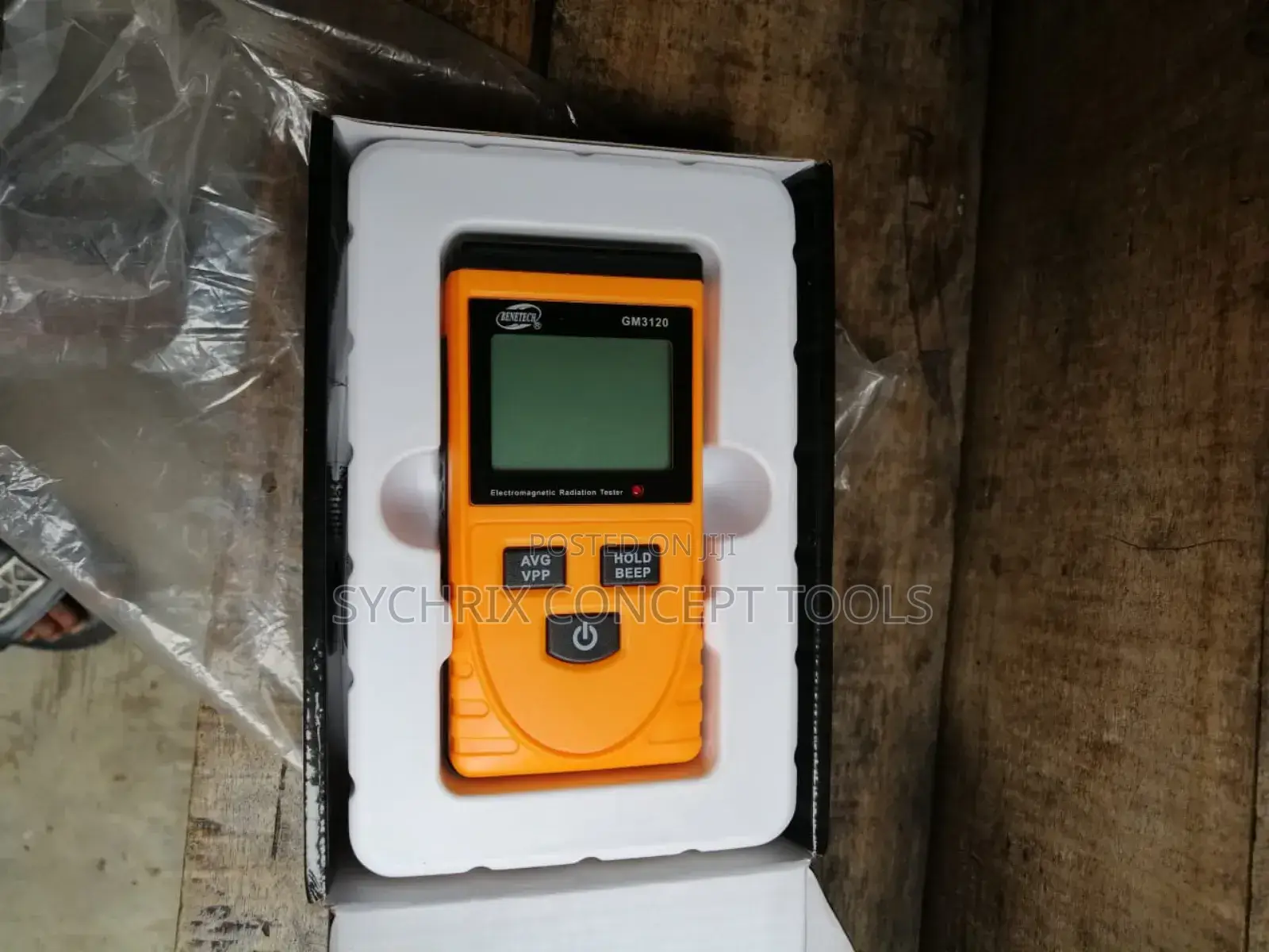 Digital Electromagnetic Radiation Meter