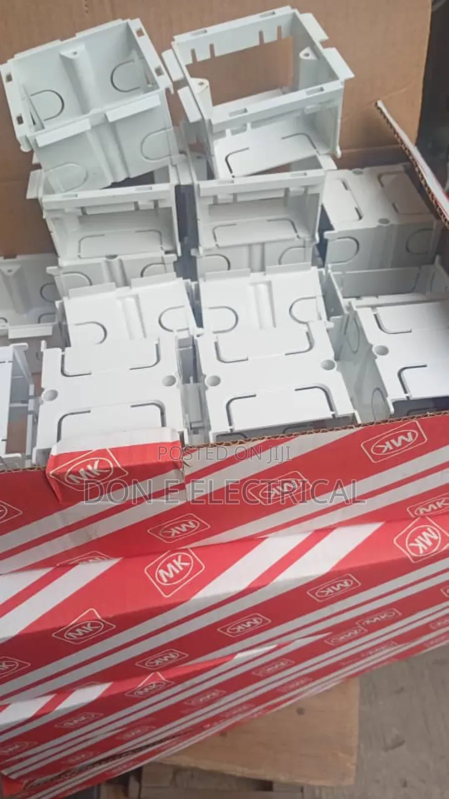 3/3 Mk Trunking Box Original