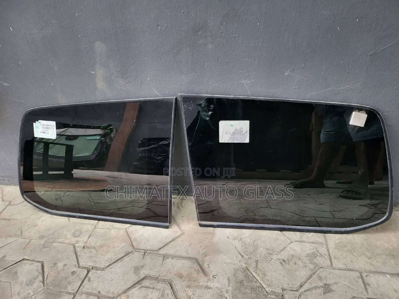 Toyota Landcrusier 2013 Vent Glass Available We Deliver