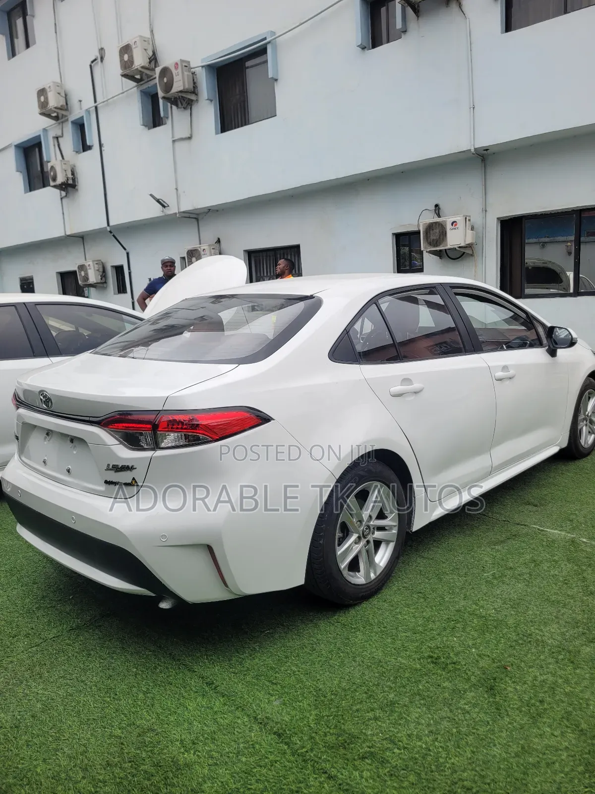 Toyota Corolla LE 2022 White