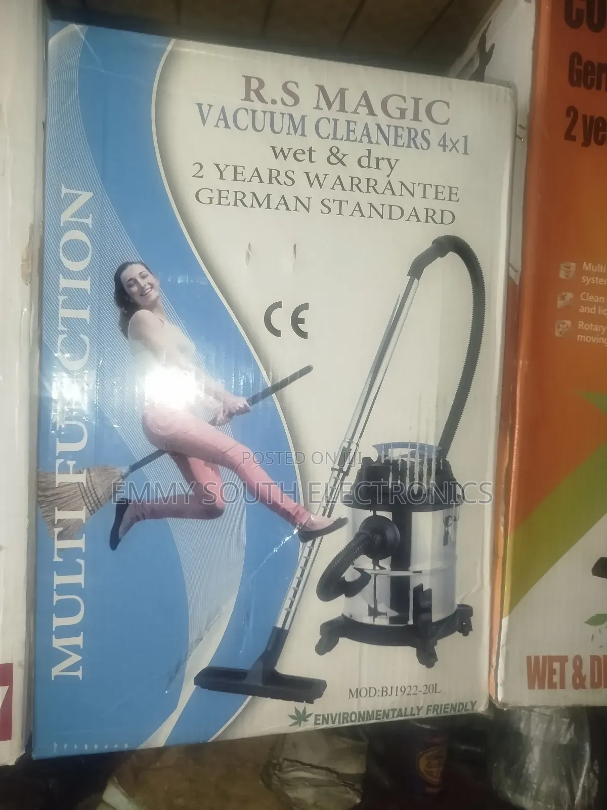 R. S Magic Wet / Dry Vacuum Cleaner 20 Litres