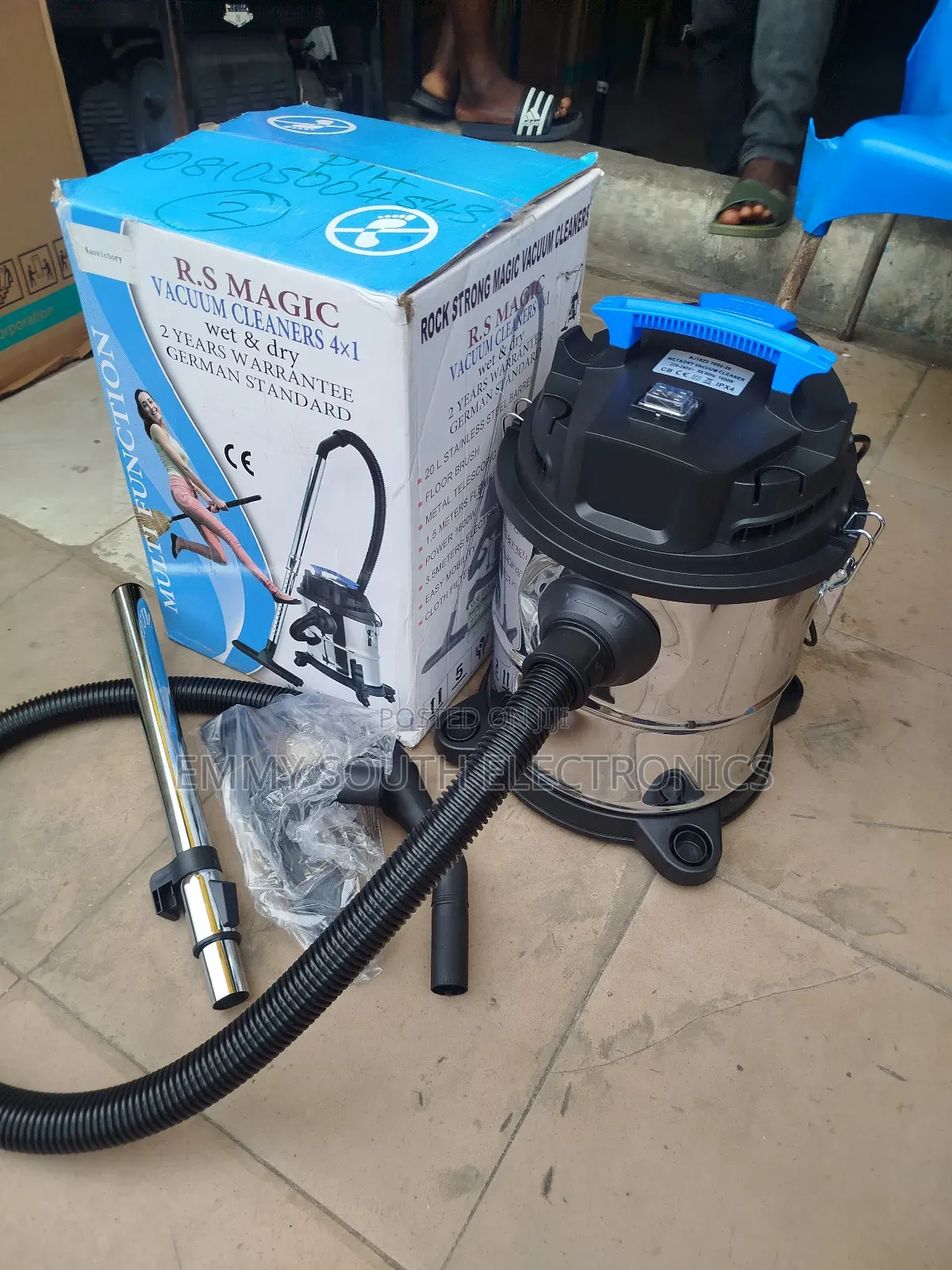 R. S Magic Wet / Dry Vacuum Cleaner 20 Litres