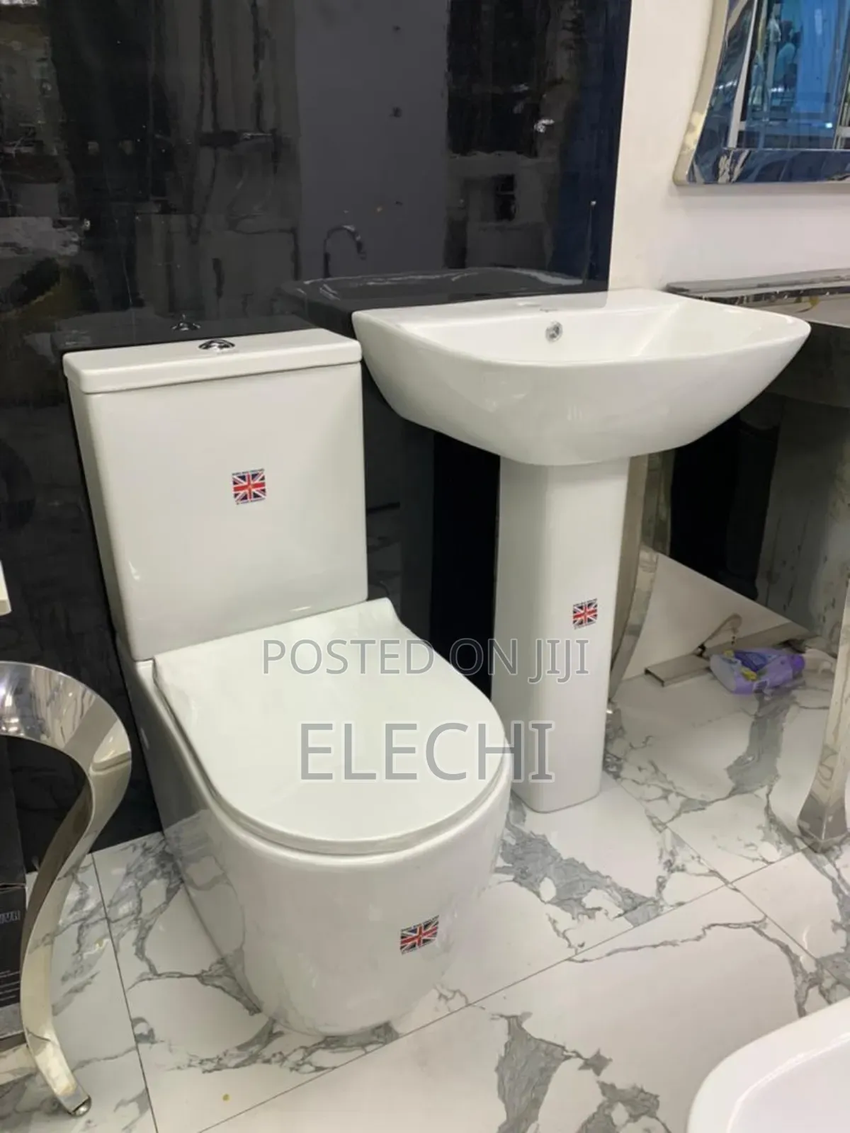 Round Water Closet