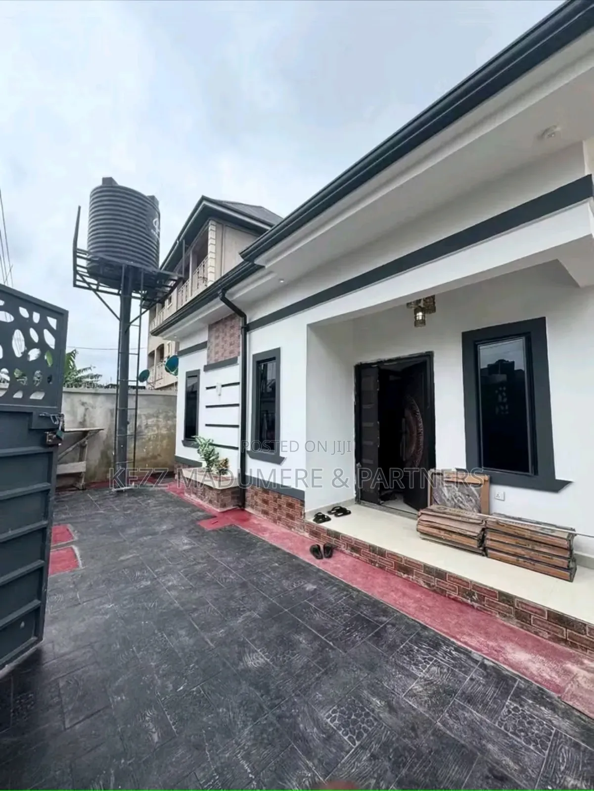 2bdrm Bungalow in Aparalink Road for sale