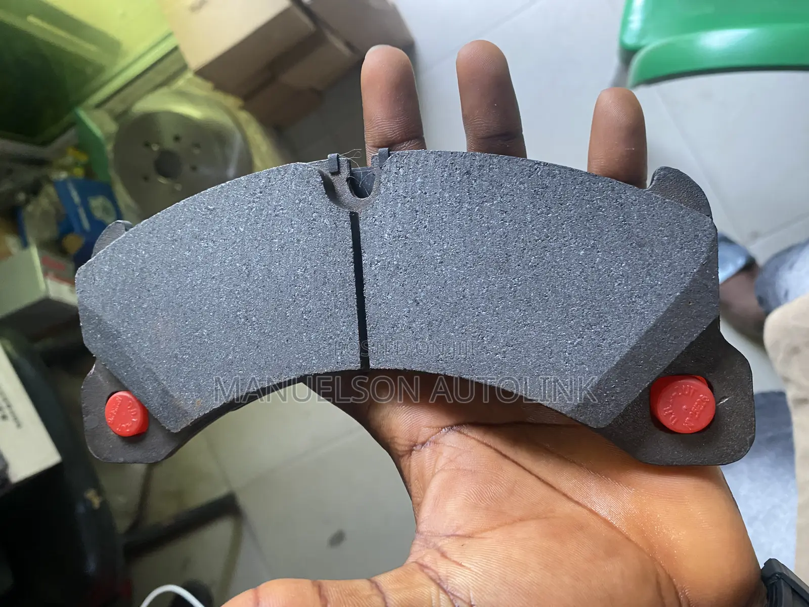 Front Brake Pads Porsche Cayenne Cadilac Escalade Chevrolet