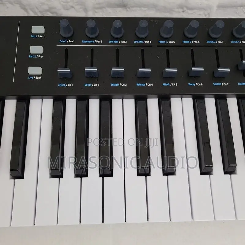 Arturia Keylab Essential 49keys Midi Keyboard With Drumpads