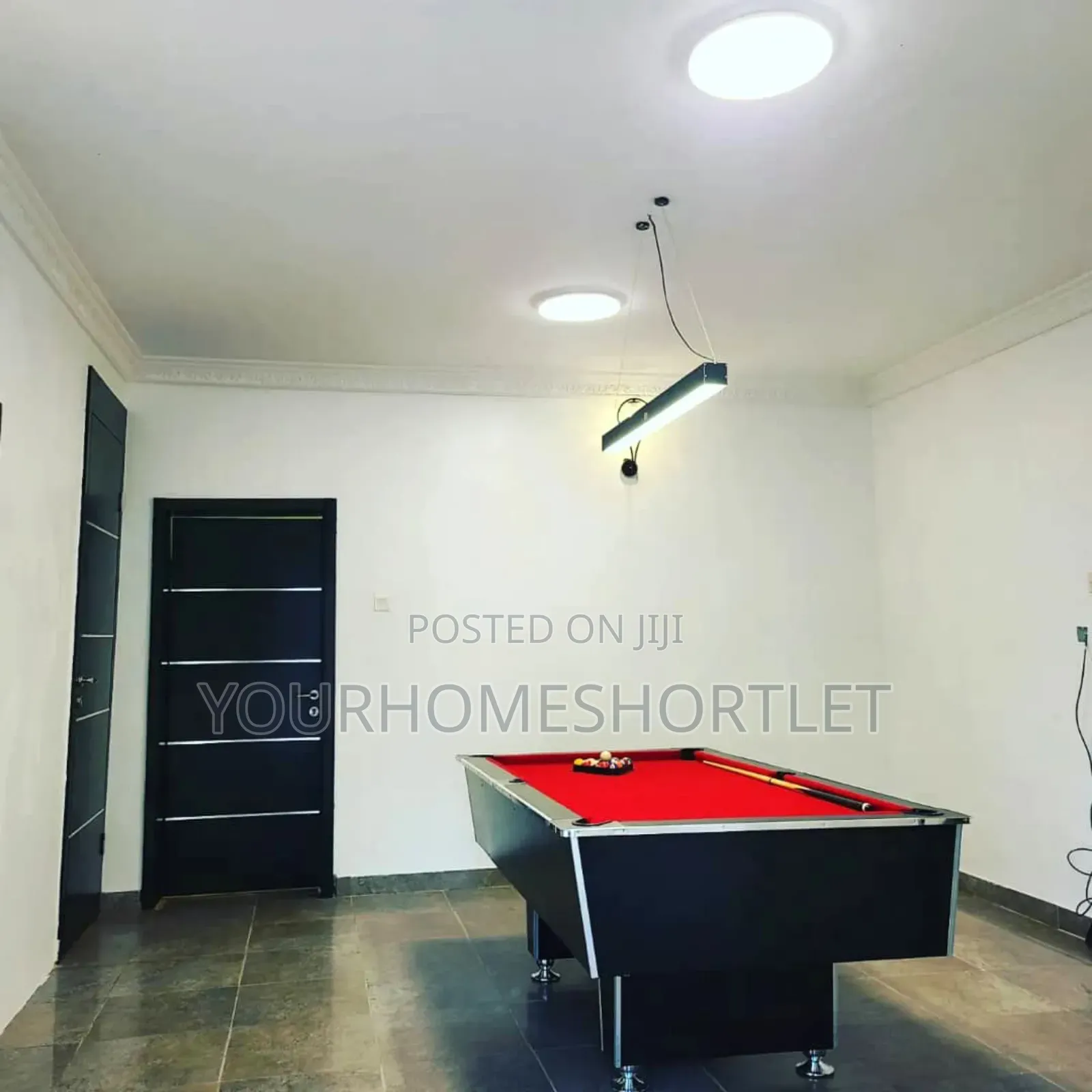 Studio Apartment With Snooker