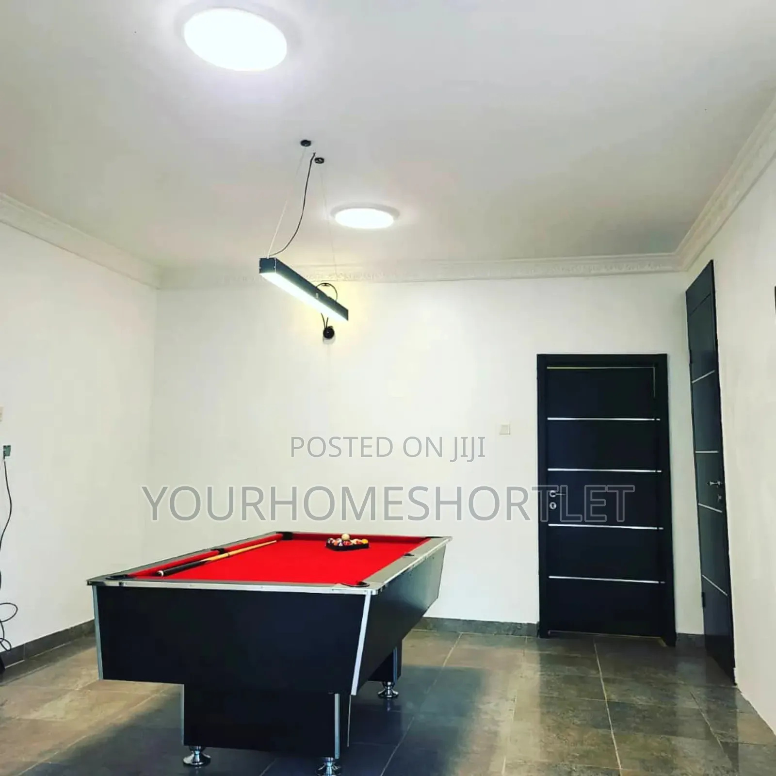 Studio Apartment With Snooker