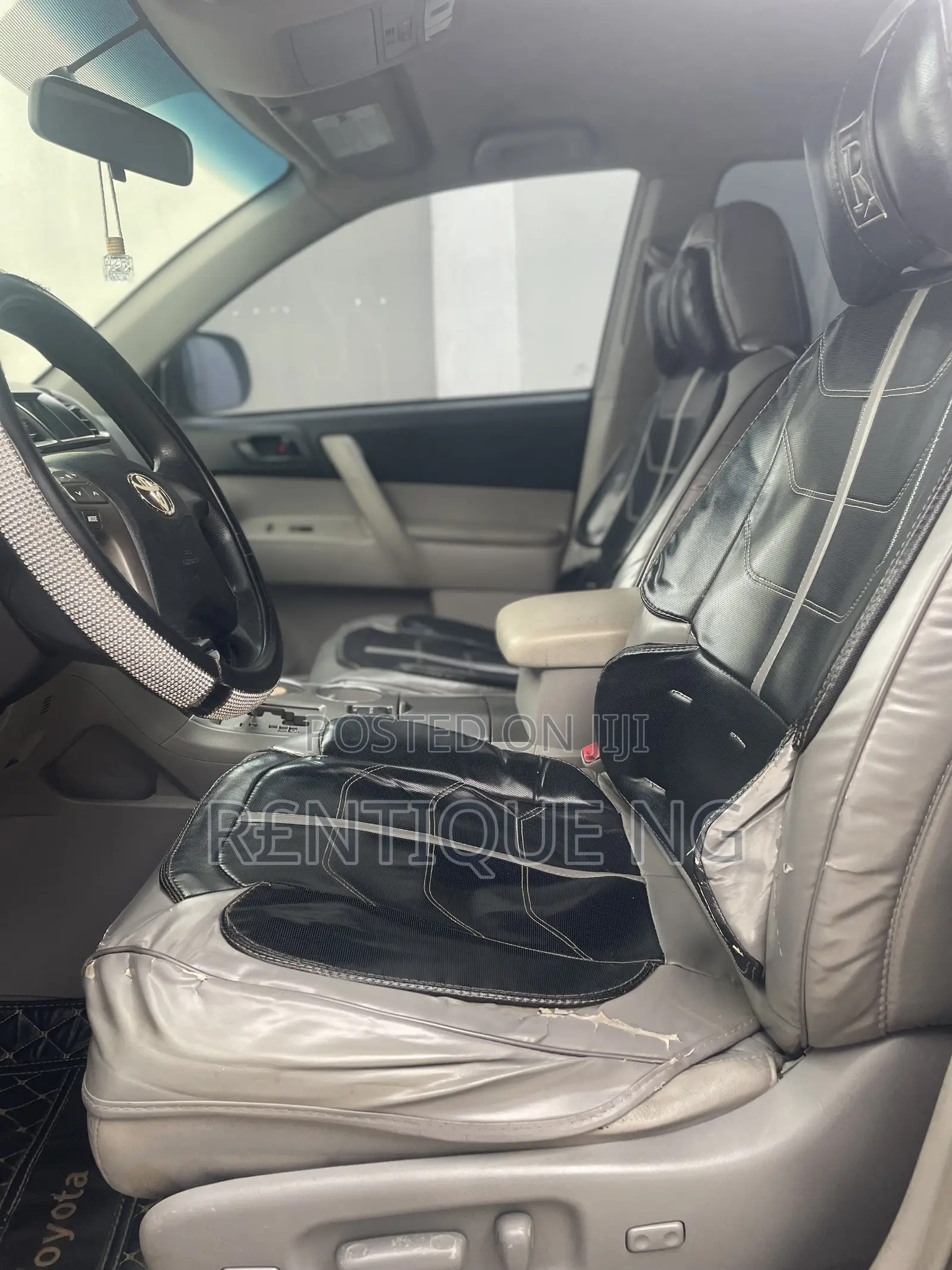 Toyota Highlander 2013 Available for Rent