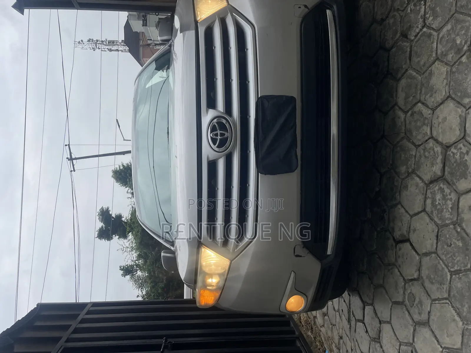 Toyota Highlander 2013 Available for Rent