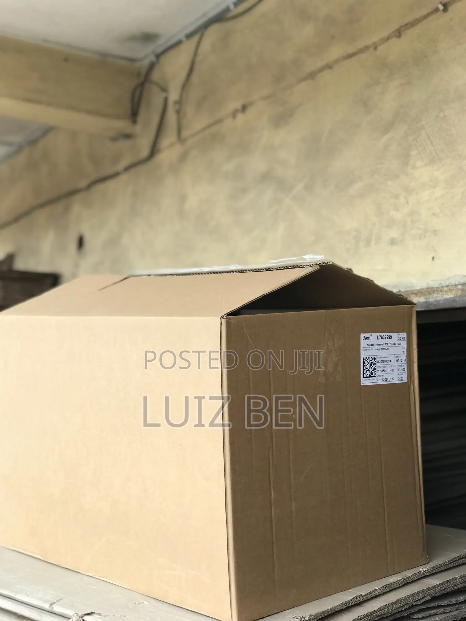 Very Neat Plain Carton as Seen on Picture