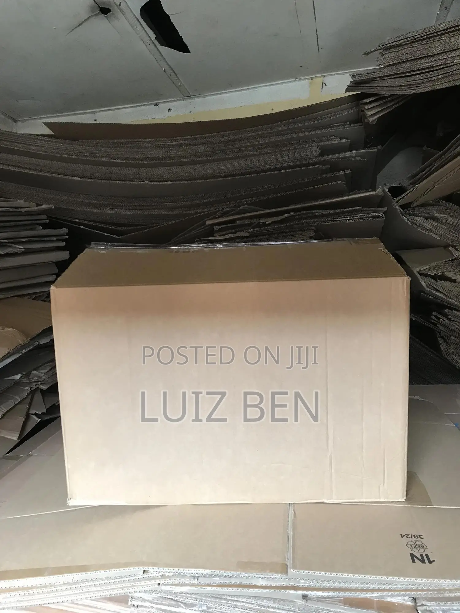 Very Neat Plain Carton as Seen on Picture